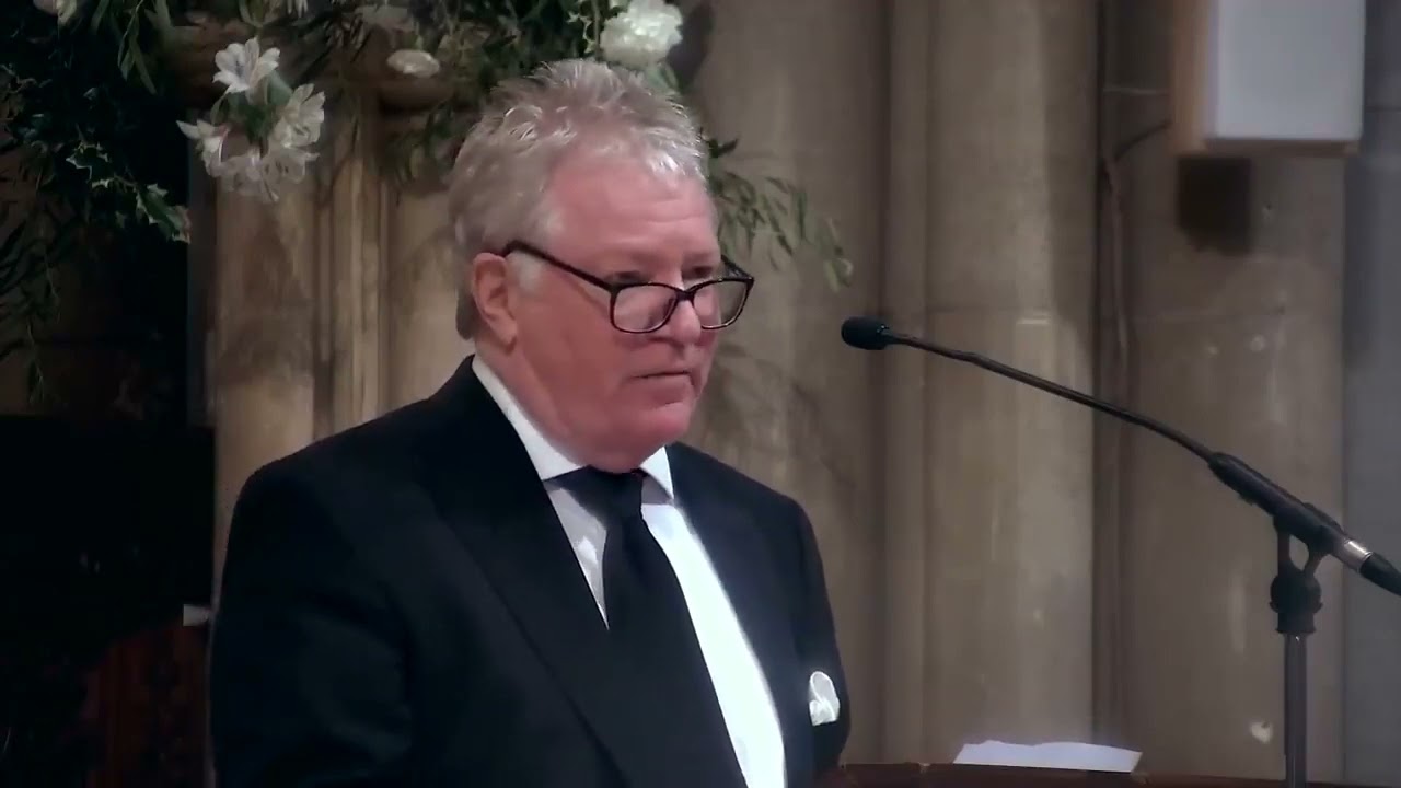 Jim Davidson at Jethro funeral tribute
