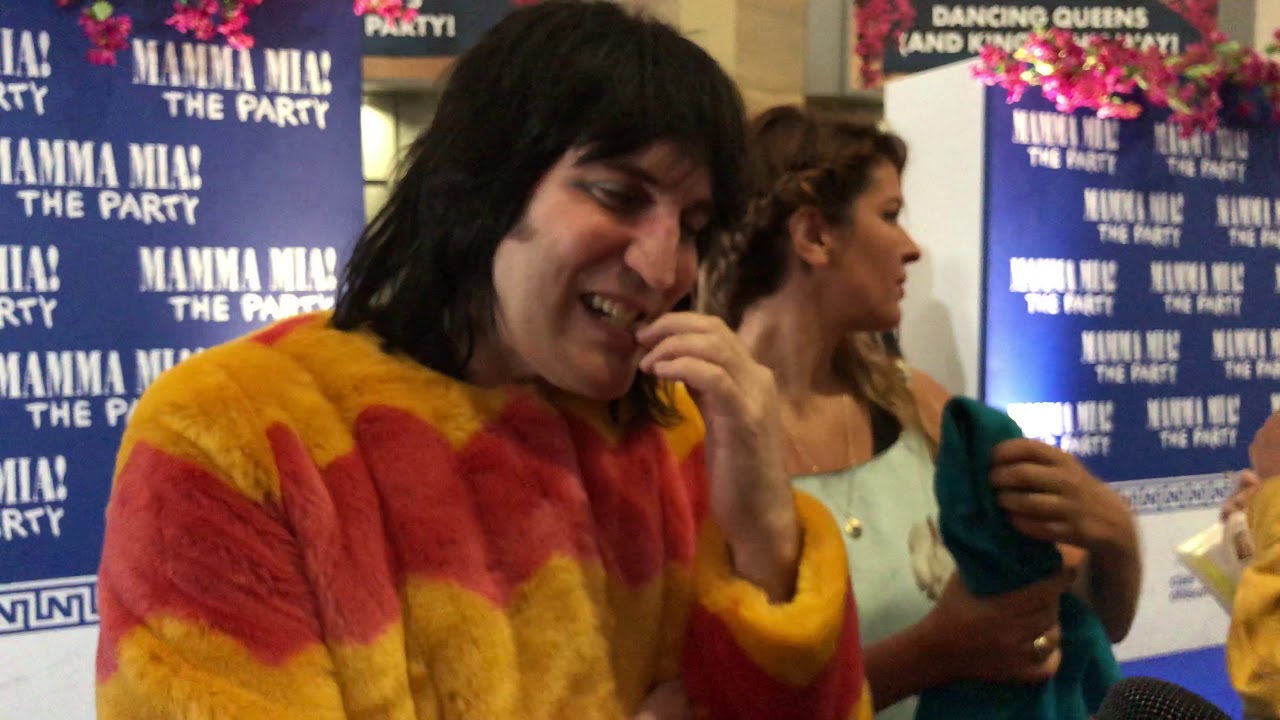 Noel Fielding discussing Great British Bake Off